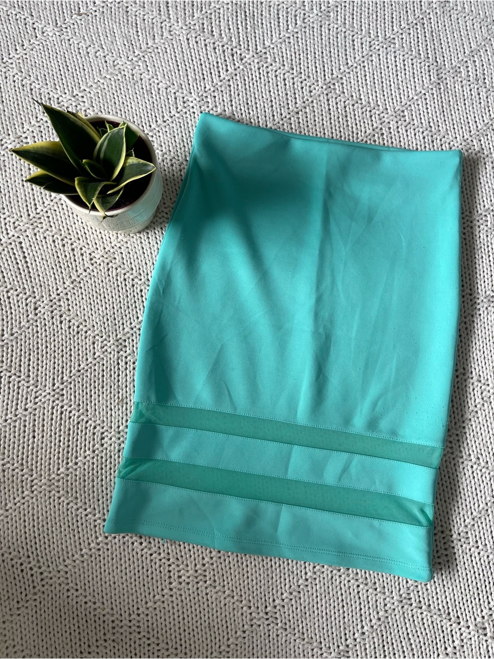 H&M Divided Mint Bodycon Pencil Skirt Size S Stretch Career Minimalist